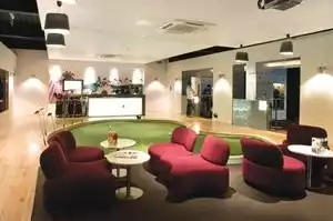 Party venues in London: Urban Golf