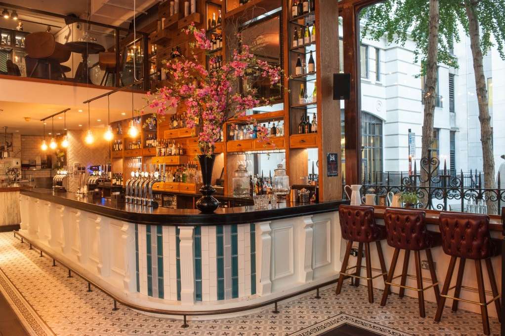 Party venues in London: Austin Friars - Balls Brothers