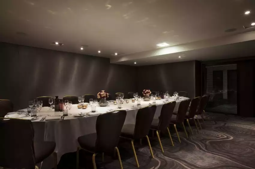 Conference venues in London: Radisson Blu Edwardian, Kenilworth Conference venues in London: Radisson Blu Edwardian, Kenilworth