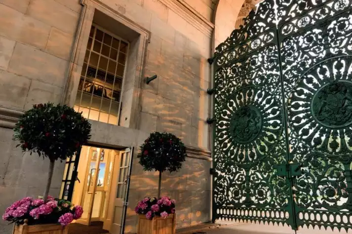 Christmas Party Venue in London : Wellington Arch Christmas Party Venue in London : Wellington Arch