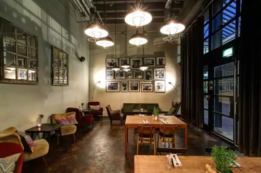 Party venues in London: London Wall Bar & Kitchen