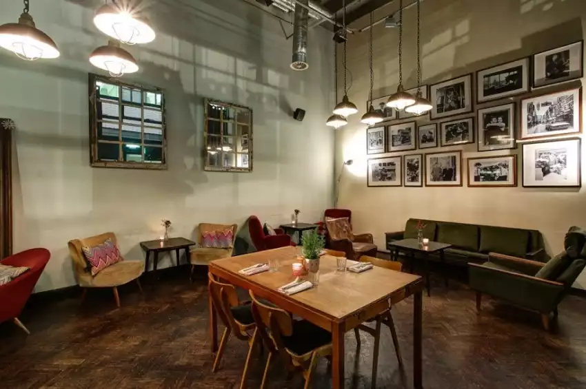 London Wall Bar & Kitchen