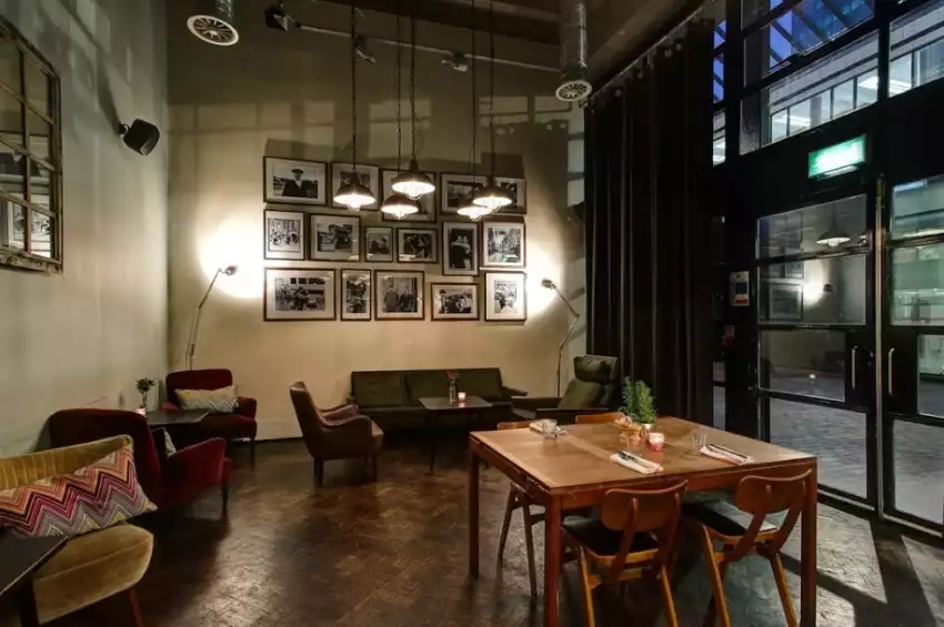 London Wall Bar & Kitchen