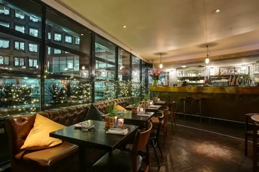 London Wall Bar & Kitchen