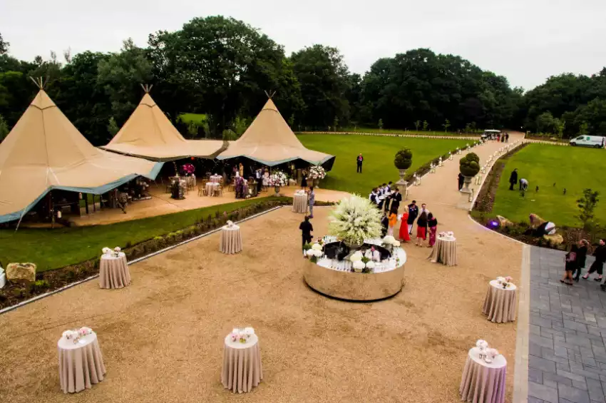 Party venues in London: Amber Lakes