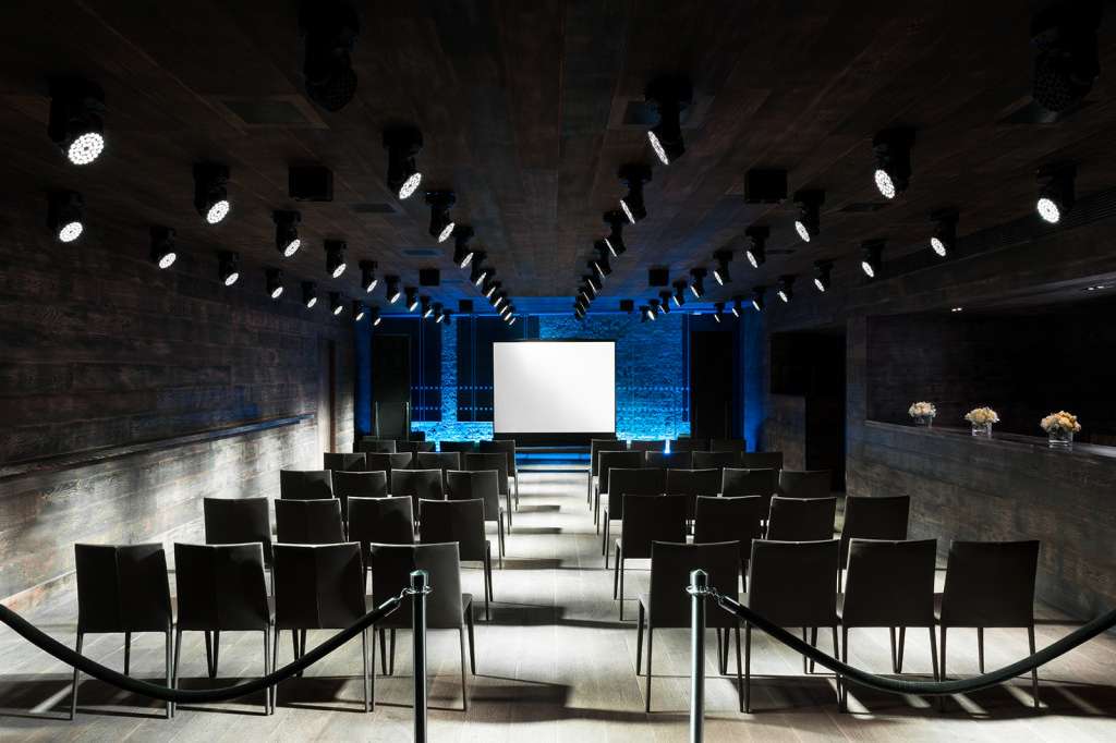 Christmas Party Venue in London : The London EDITION