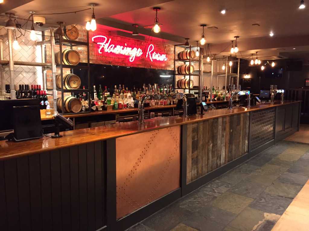 Flamingo Room/Top floor