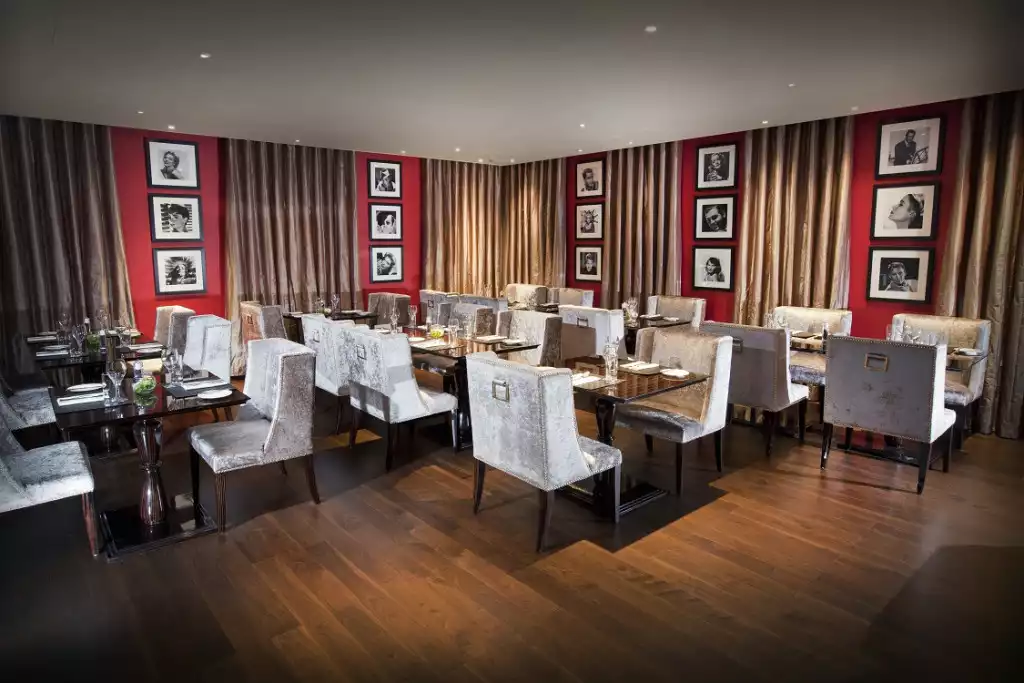 The red Room