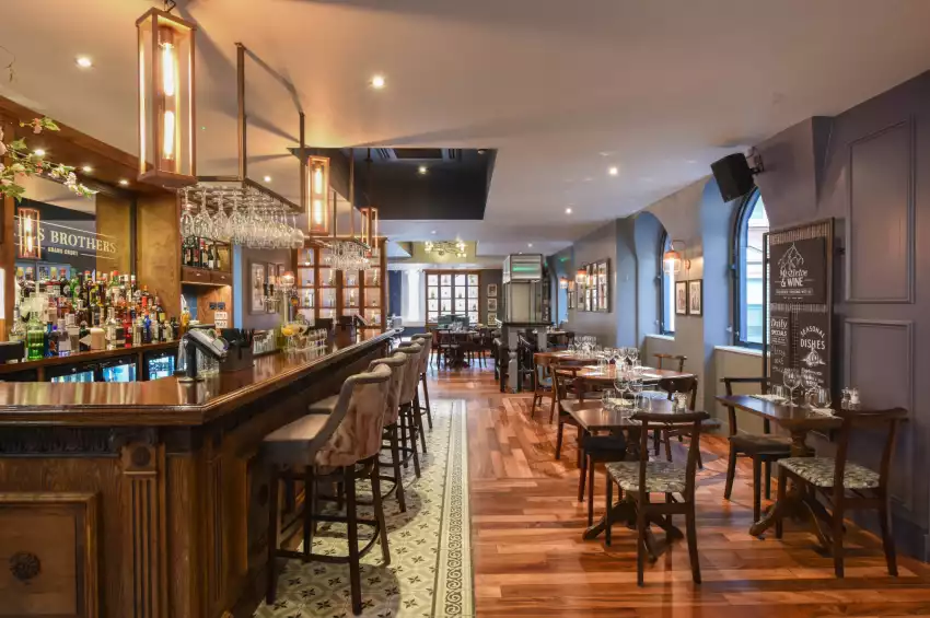 Jamies Adam's Court Jamies Adam's Court