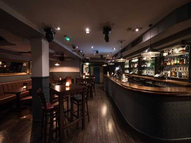 Crystal Lounge