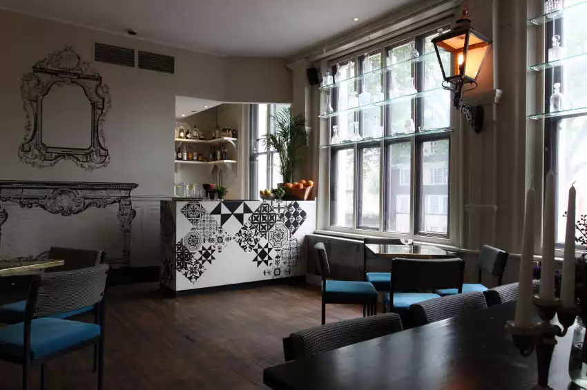 Party venues in London: The Dead Dolls House