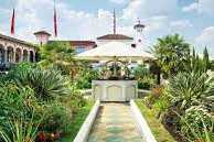 The Rooftop Gardens, Kensington