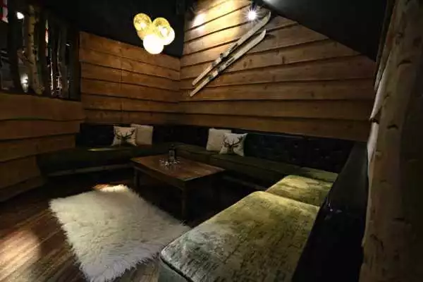 Ski Lodge Theme