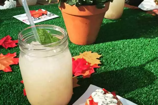 Cocktails and canapés at OXO2 Garden Gate