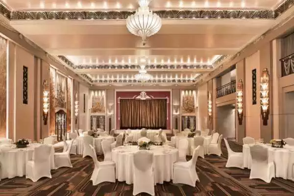  The Ballroom at Sheraton Grand London Park Lane 