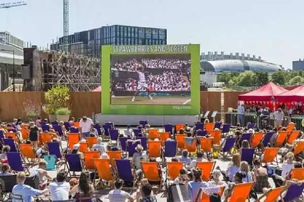 Strawberries & Screen at Kings Cross