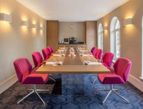 Executive Boardroom 