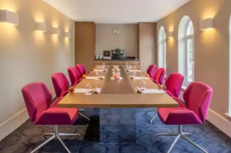 Conference venues in London: Crowne Plaza Gerrards Cross