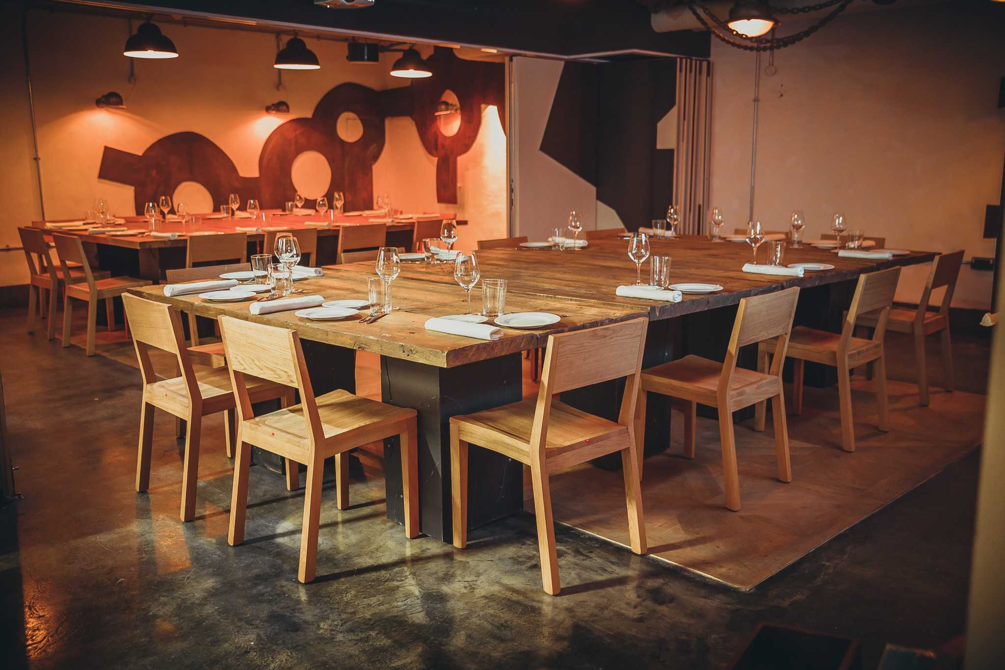 Private Rooms & Areas (5 in total) 