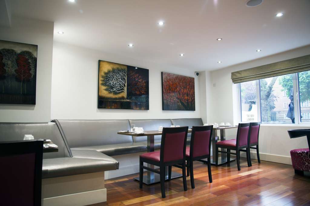 Conference venues in London: The New London Carlton Hotel