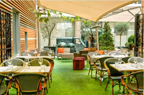 Conservatory and Back Garden 