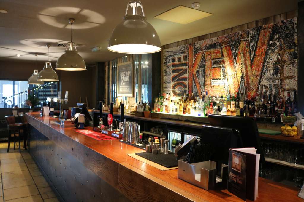 One Kew Road Richmond