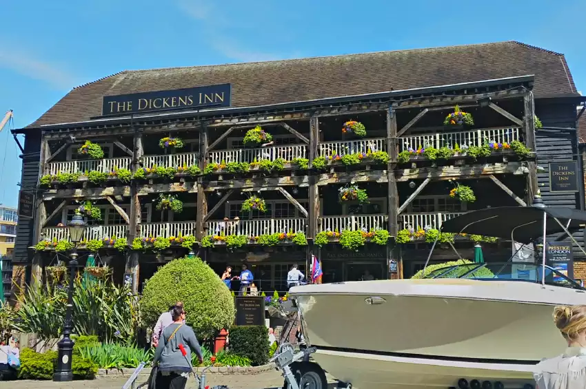 The Dickens Inn