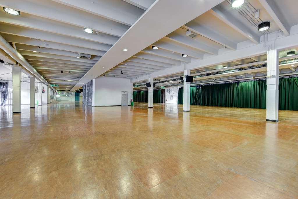 Conference venues in London: Sandown Park Racecourse