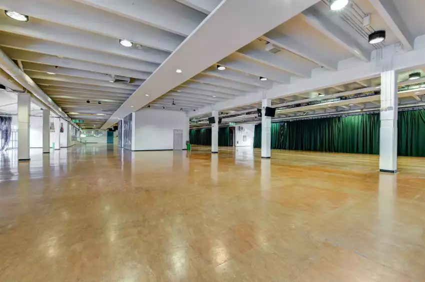 Conference venues in London: Sandown Park Racecourse Conference venues in London: Sandown Park Racecourse