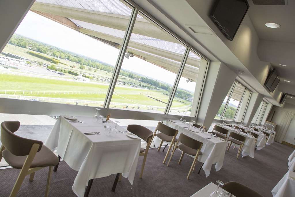 Sandown Park Racecourse