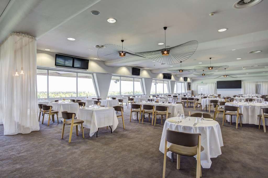 Sandown Park Racecourse