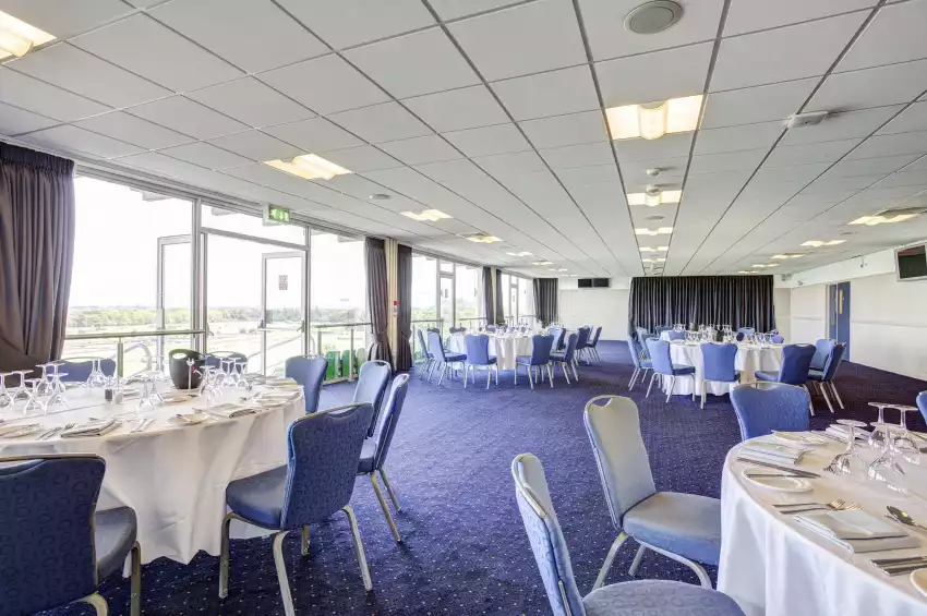 Sandown Park Racecourse Sandown Park Racecourse