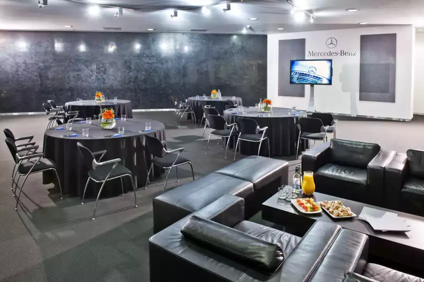 Mercedes-Benz World