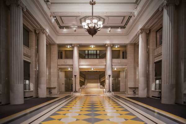 banking-hall-christmas-venue
