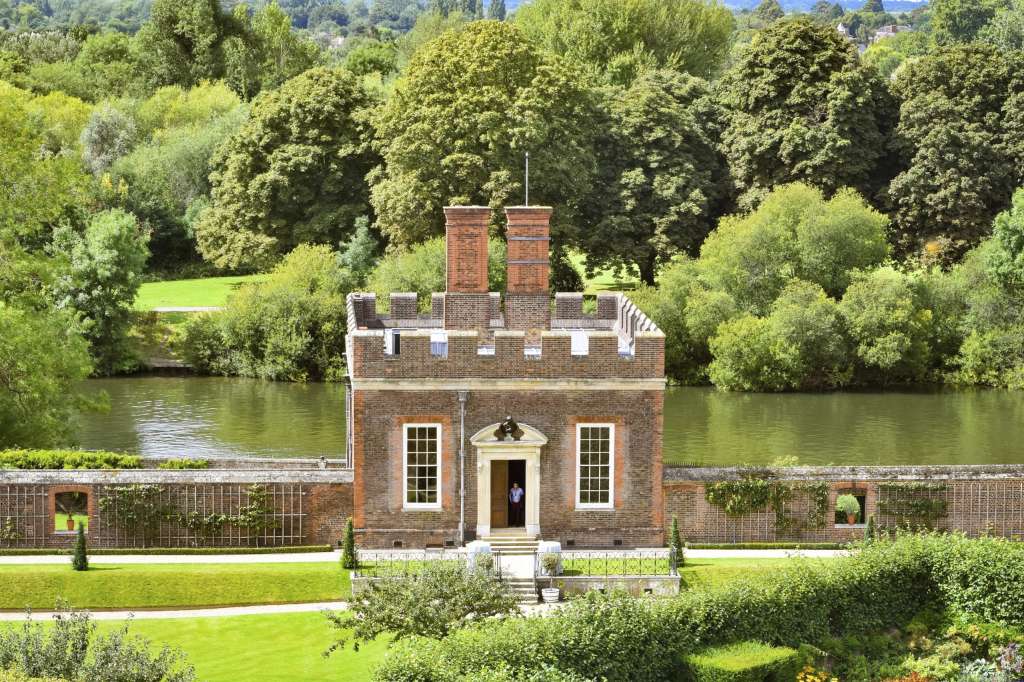 Hampton Court Palace