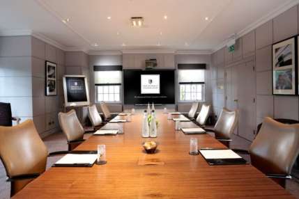 Conference venues in London: Macdonald Compleat Angler