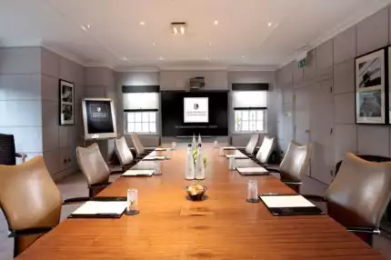 Conference venues in London: Macdonald Compleat Angler