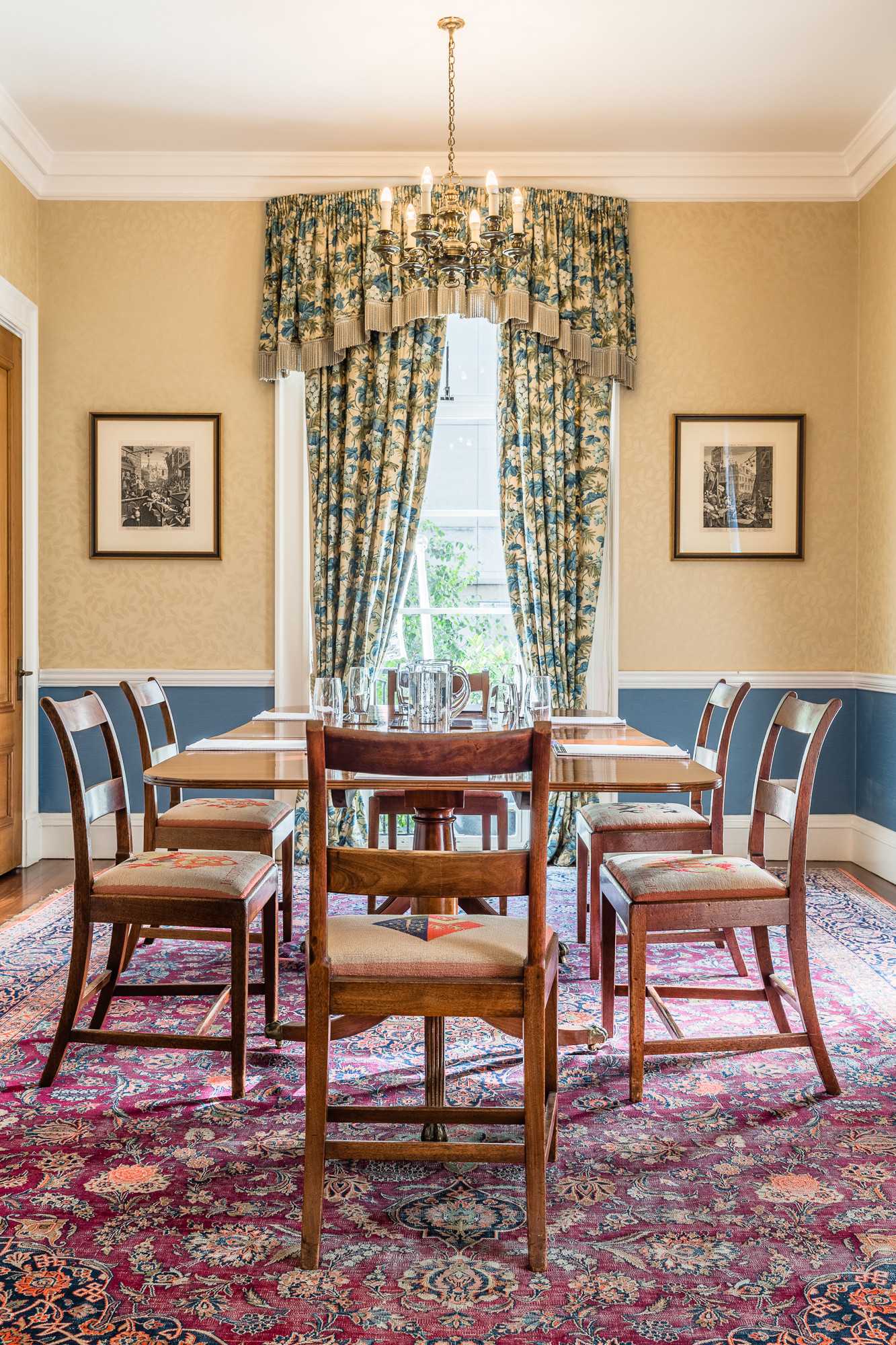The Committee Room 