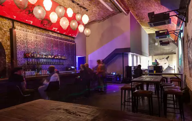 Bar