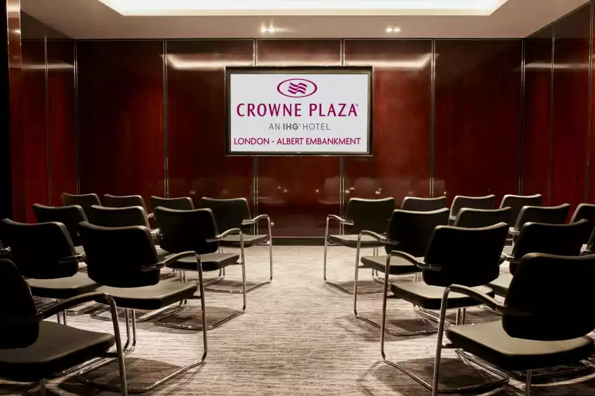 Crowne Plaza London - Albert Embankment