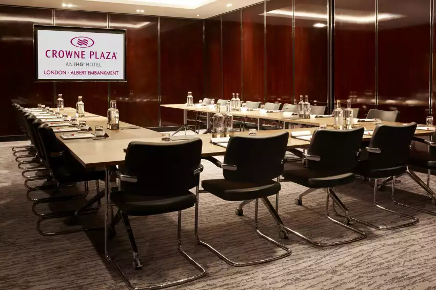 Crowne Plaza London - Albert Embankment
