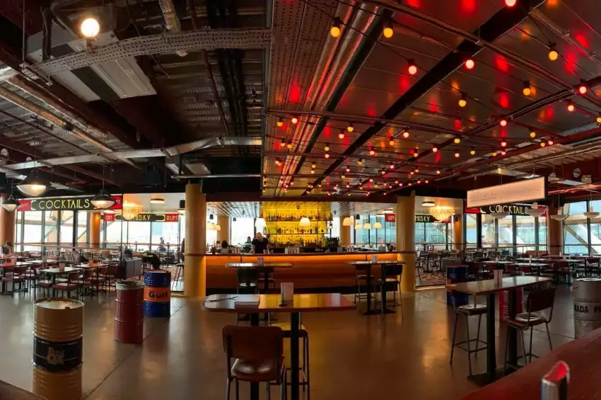 Christmas Party Venue in London : Giant Robot