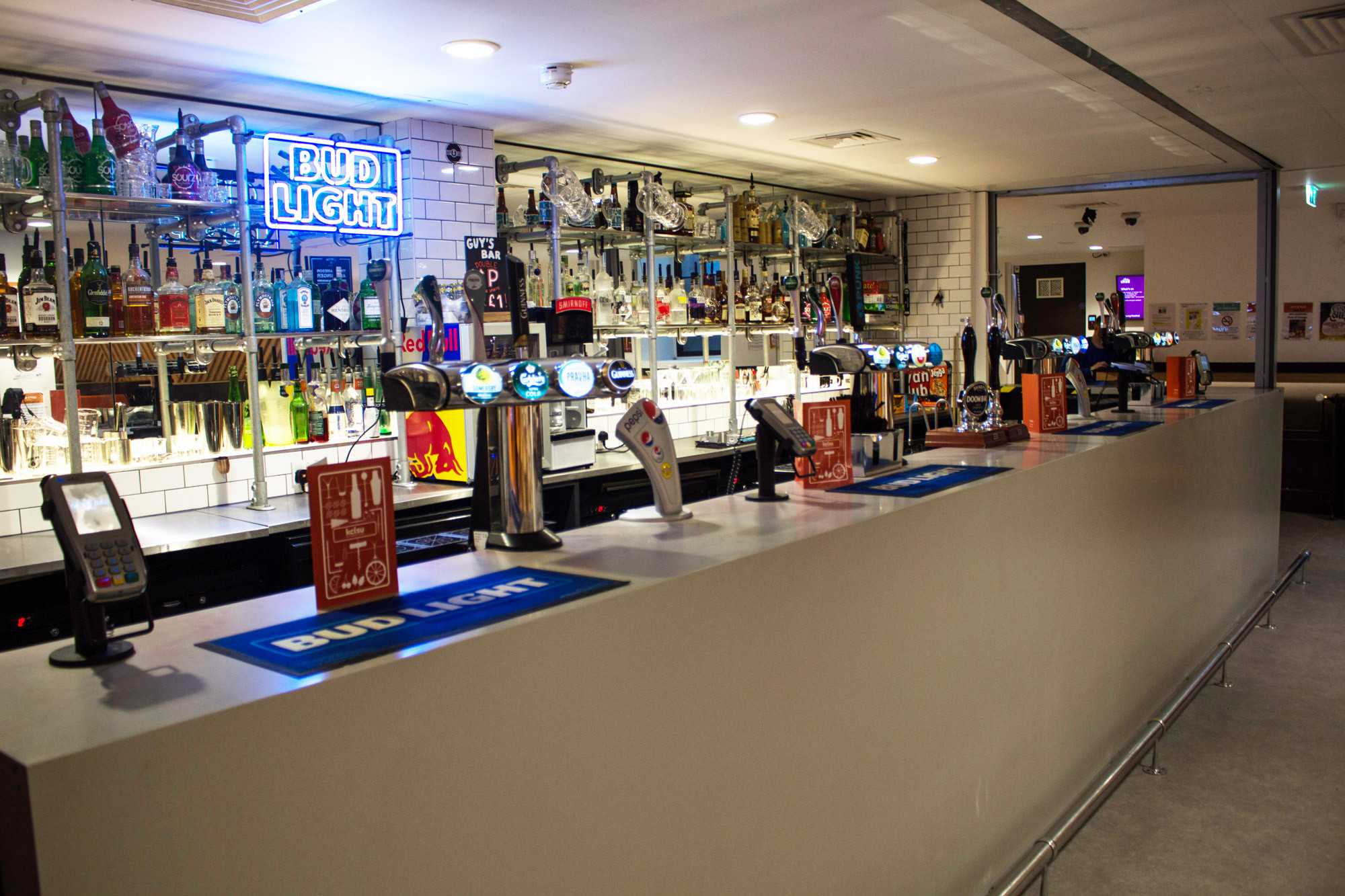 Guys Bar 