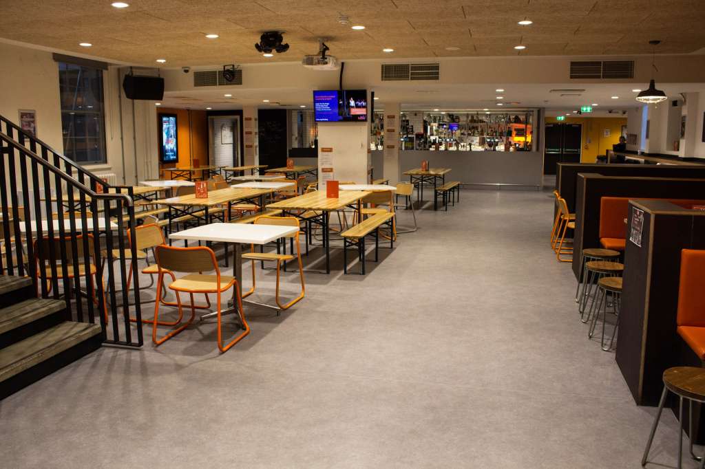 Party venues in London: Guys Bar