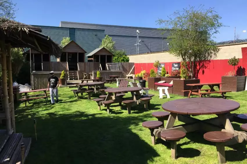 Party venues in London: Grand Junction Arms Party venues in London: Grand Junction Arms