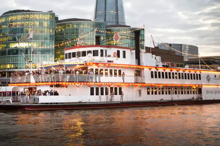 Dixie Queen – Thames Luxury Charters