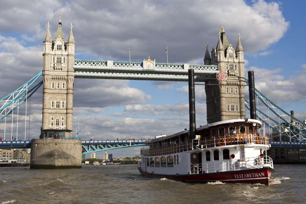 Party venues in London: Elizabethan ‚Äì Thames Luxury Charters