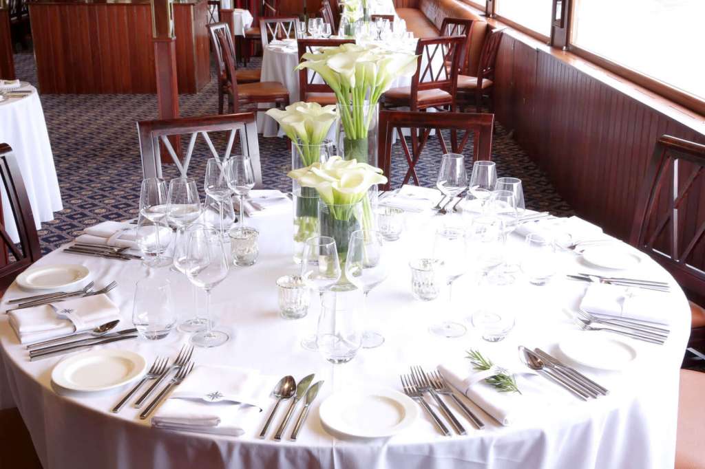 Elizabethan – Thames Luxury Charters