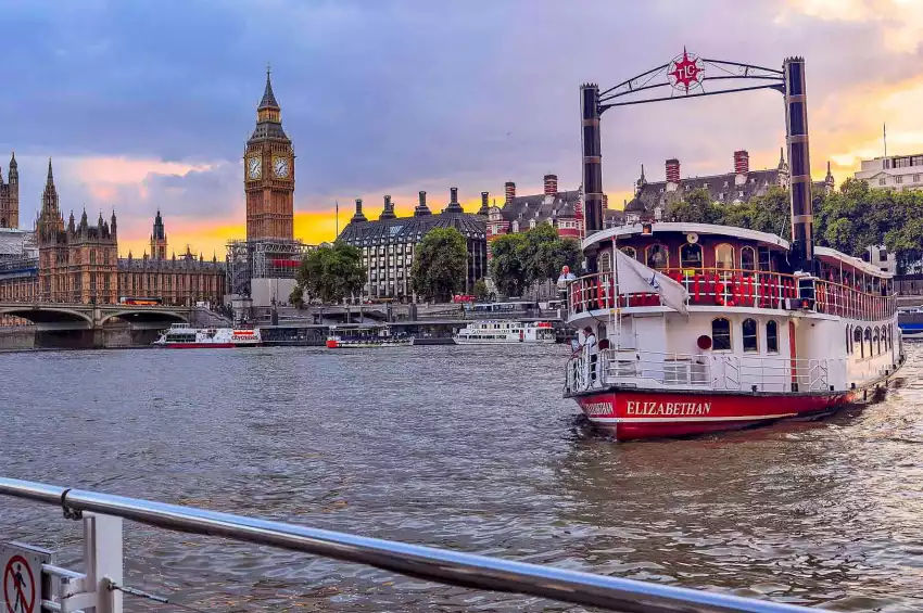 Elizabethan – Thames Luxury Charters