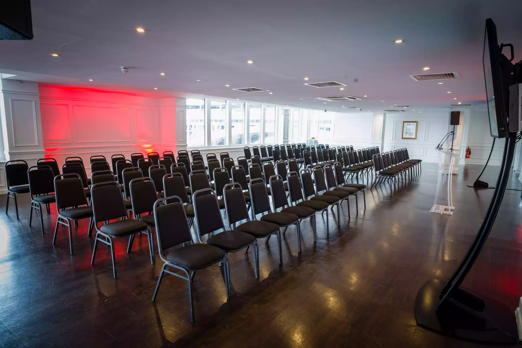 Lower River Room